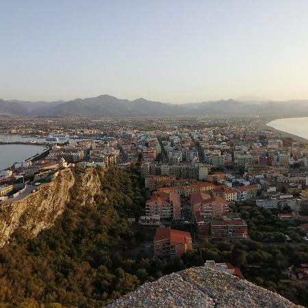 Milazzo: La Porta Delle Eolie住宿加早餐旅馆 外观 照片