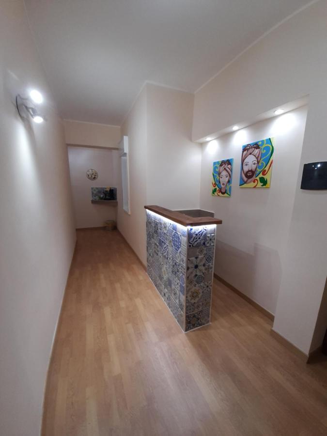 Milazzo: La Porta Delle Eolie住宿加早餐旅馆 外观 照片