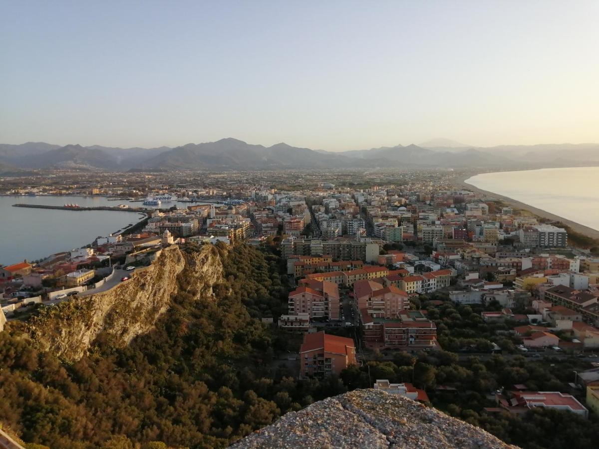 Milazzo: La Porta Delle Eolie住宿加早餐旅馆 外观 照片