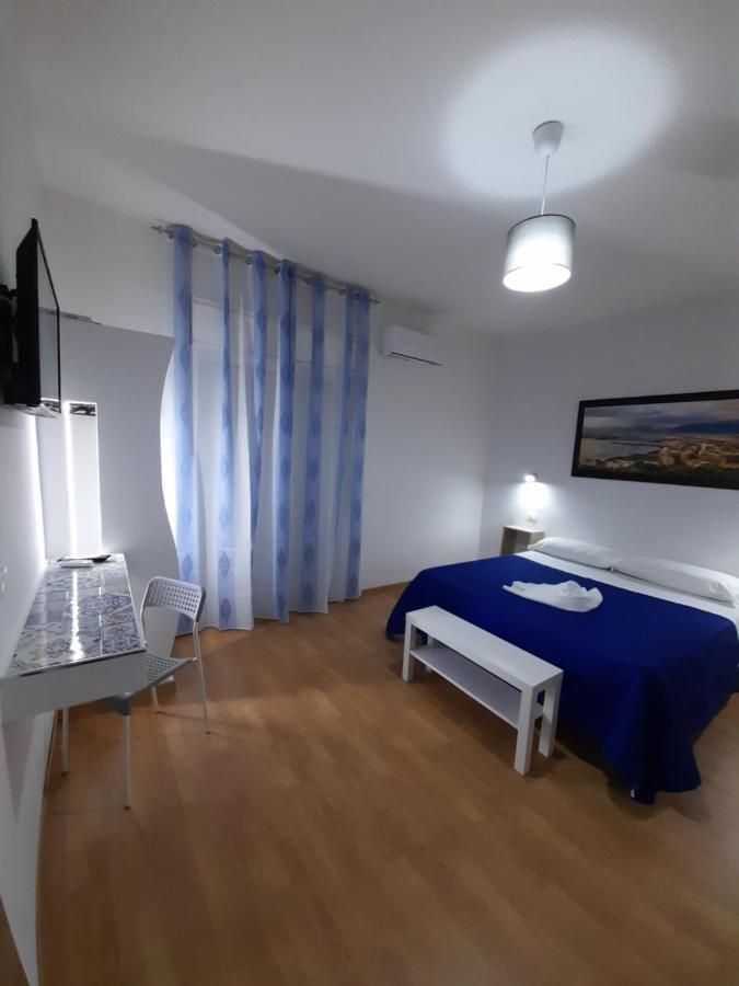 Milazzo: La Porta Delle Eolie住宿加早餐旅馆 外观 照片